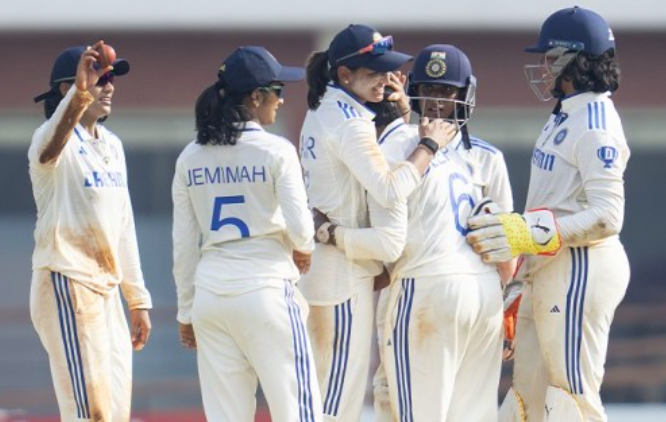  One-off Test: Kapp, Luus help South Africa Women reach 236/4 after India post record 603/6d