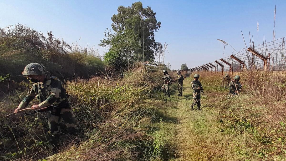  “Soldier Killed, Four Injured in Fresh Ceasefire Violation by Pakistan Along LoC”