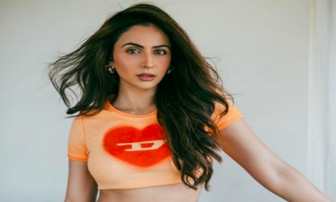  Rakul Preet shares her mantra of energy, good looks: ‘Keep my karma clean, focus on my job’