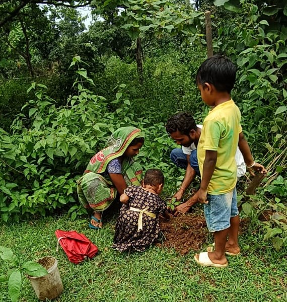  Local Resident Promotes Eco-Friendly Birthday Celebrations by Planting Trees