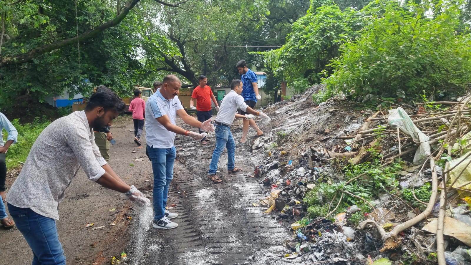  BJP Leader Shiv Shankar Singh Leads Cleanliness Drive