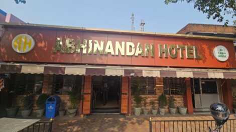 Abhinandan Restaurant: A promise of taste, hygiene, and purity—enjoy delicious meals with your family this Diwali!