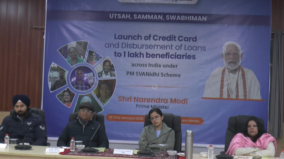 PM Modi Boosts Street Vendors with Credit Cards Under SVANidhi Scheme