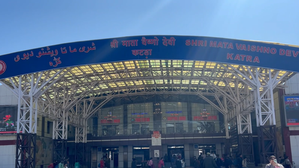 Trains Bring Fresh Wave of Visitors to Kashmir