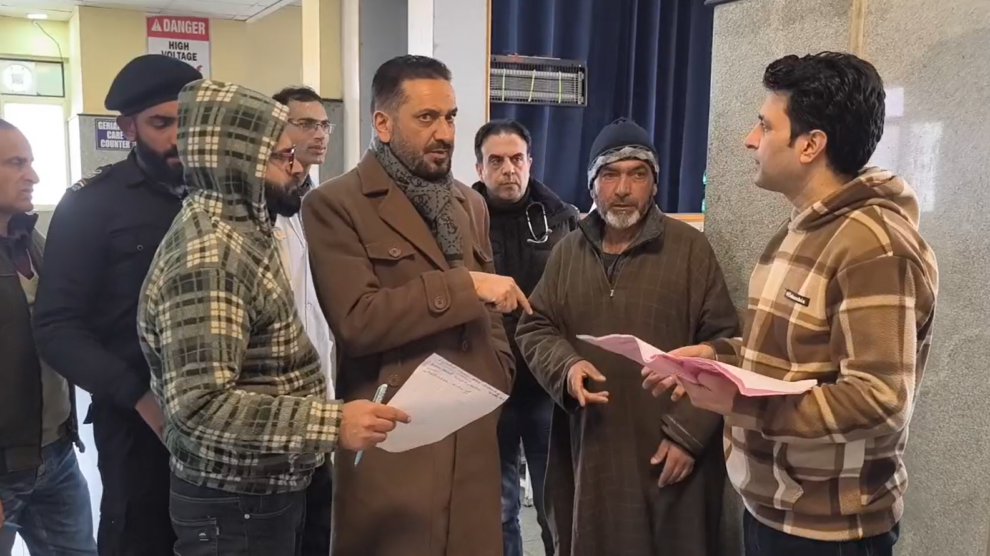 Kulgam Hits Big Milestone: Over 12,000 Seniors Get Health Cover Boost