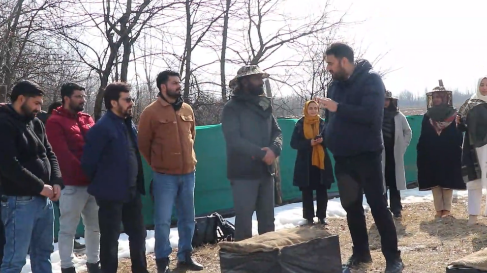 Big Win for Honey Farmers: Winter Bee Keeping Succeeds in Pulwama