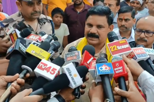 Union Minister Satish Chandra Dubey Empowers Rehabilitated Families with E-Rickshaws in Dhanbad