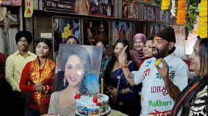 Pappu Sardar marks his 29th year of celebrating the actor's birthday