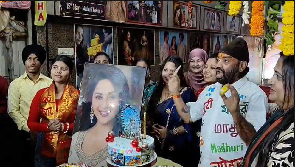 Pappu Sardar marks his 29th year of celebrating the actor's birthday