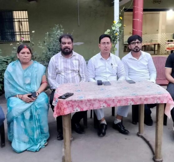 Notorious criminal Saddam admits his gang robbed advocate Javed Jamal’s house on Sept 13 and publicly threatened to kill his friend Syed Samiullah
